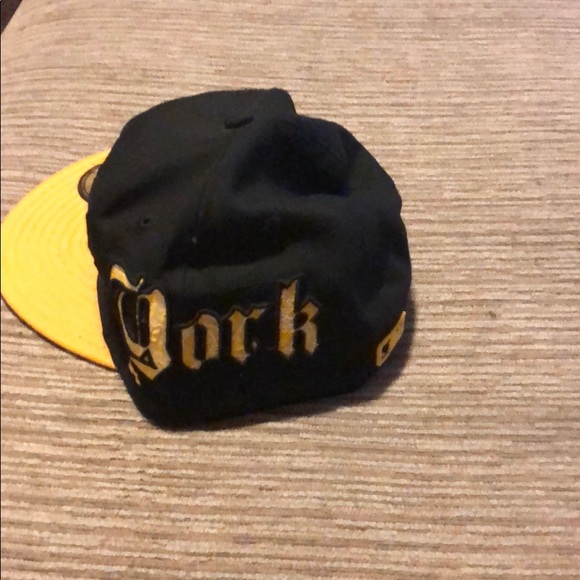 Hat - Picture 3 of 8